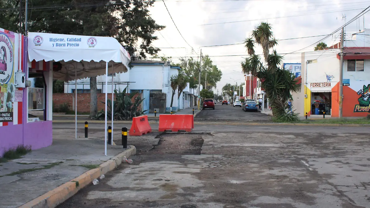 Persiste desabasto de agua en San Manuel, colonos culpan a las obras